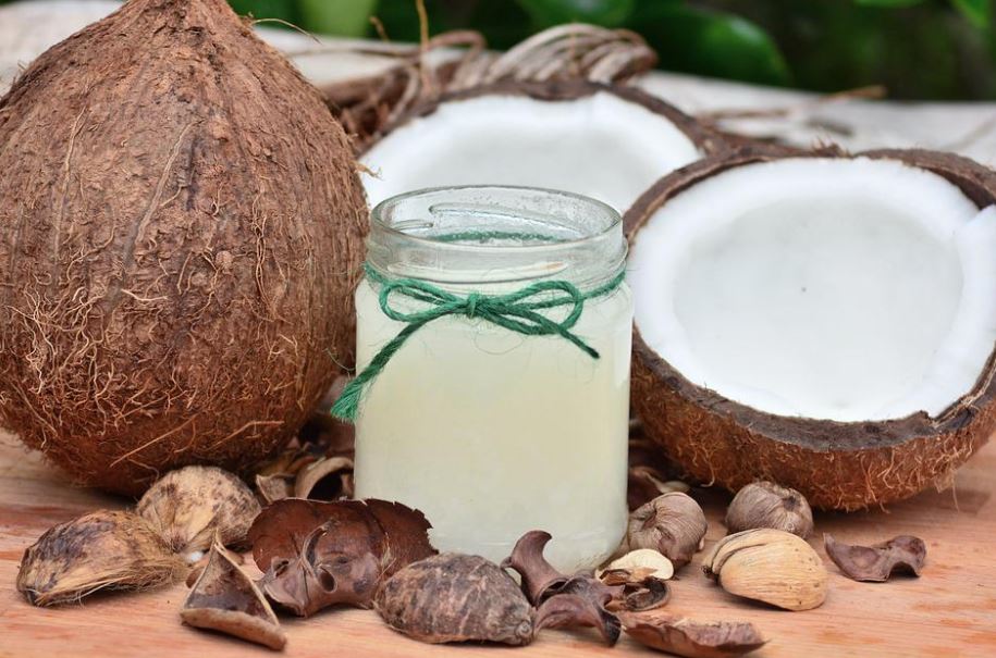 benefits of eating raw coconut